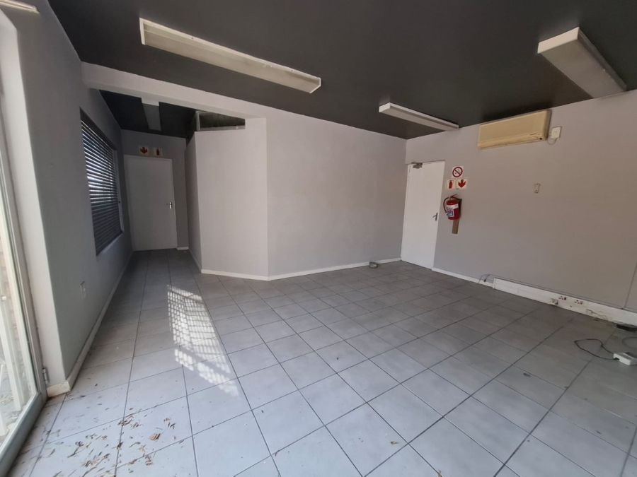 To Let Commercial Property for Rent in Oos Einde Free State